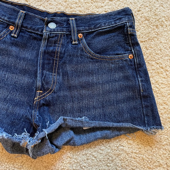 Levi jean shorts - Picture 3 of 15